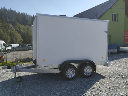 Skriňový prívesný vozík