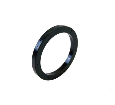 Prachovka nebrzdeného náboja