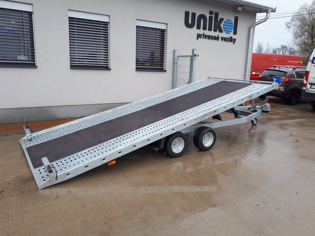 Autoprepravník sklopný 2700kg 2100 x 4500