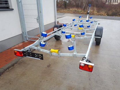 Prívesný vozík 2500 x 6000 prepravník lodí 1300 kg