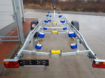 Prívesný vozík 2500 x 6000 prepravník lodí 1300 kg