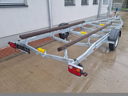 Prívesný vozík 2500 x 6000 prepravník lodí 1300 kg