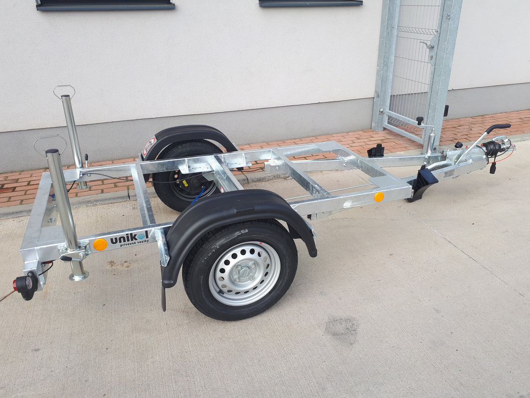 Prívesný vozík 1310 x 2500 KOMPRESOR-ELEKTROCENTRÁLA 1300 kg