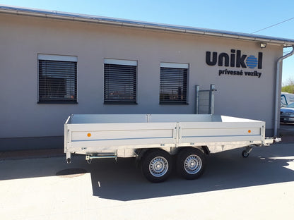 Brzdený príves dvojnápravový 2000kg - 2000x5000 kolesá pod