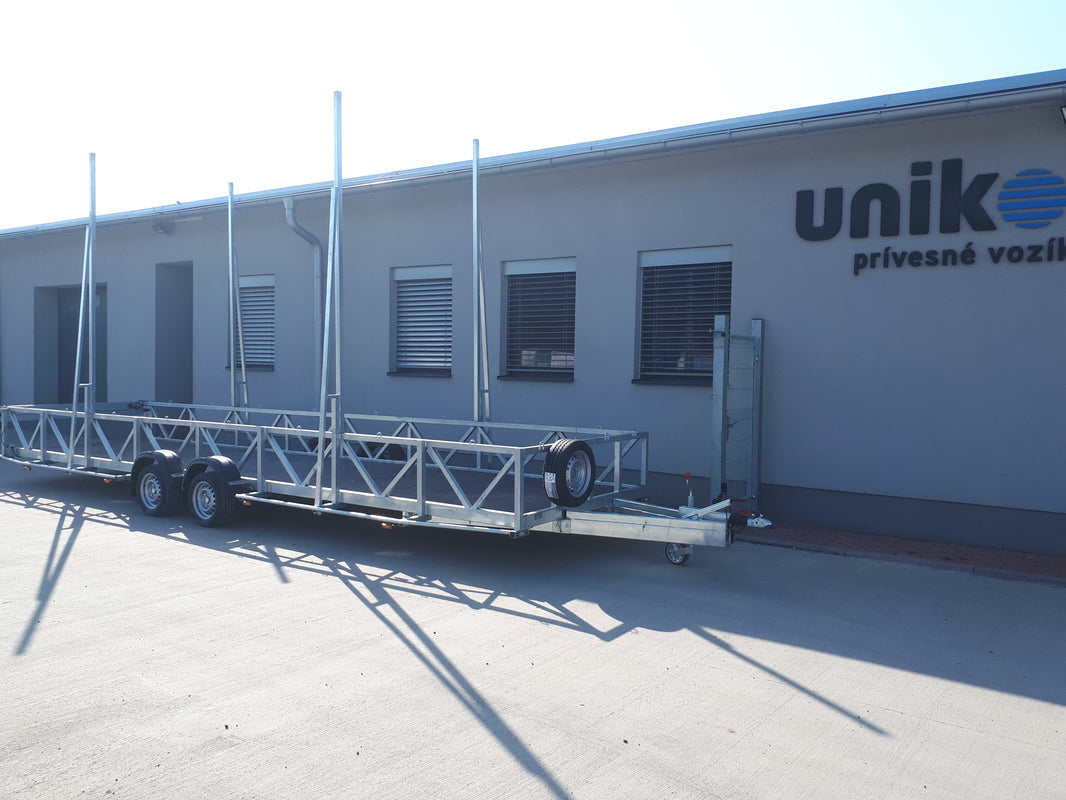 Prívesný vozík na prevoz bazénov 1800x8000