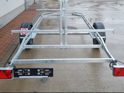 Prívesný vozík na prevoz kanoe 2000x5500