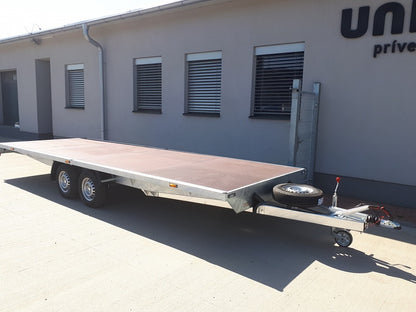 Prívesný vozík plato s kolesami pod plochou