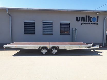 Prívesný vozík plato s kolesami pod plochou