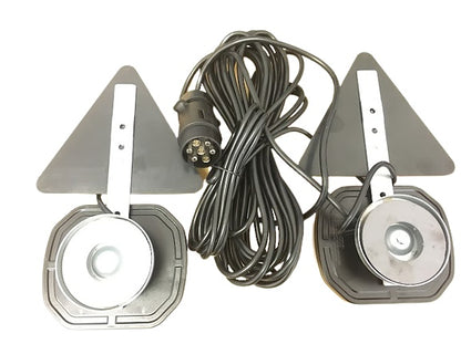 Set koncových svetiel LED s magnetom a trojuholníkom L2412-Z. KAMAR