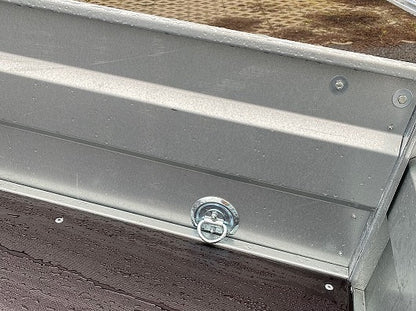 Úchytné oko bočnicové