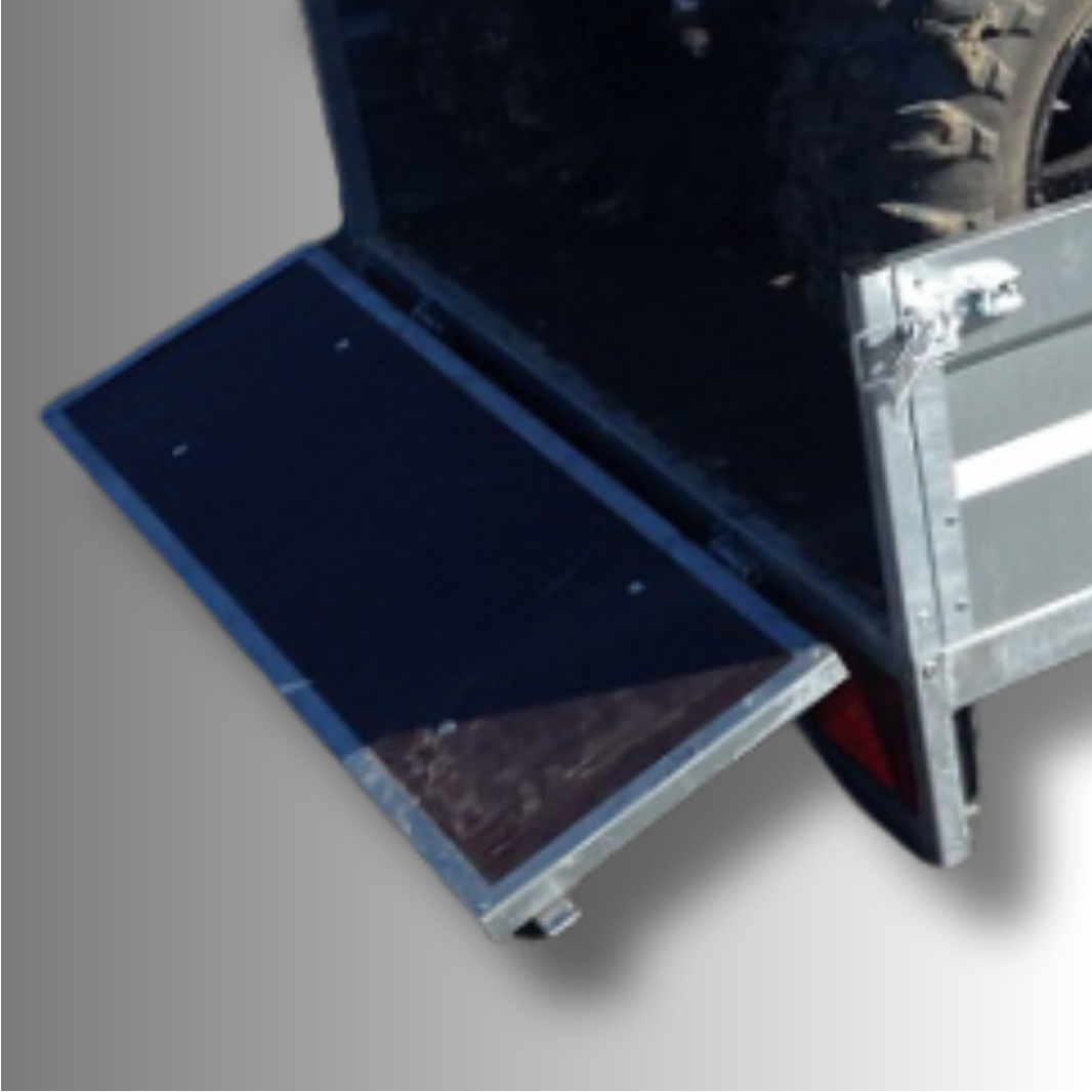 Vystužené zadné čelo + vysoké pánty - súčasť prívesu