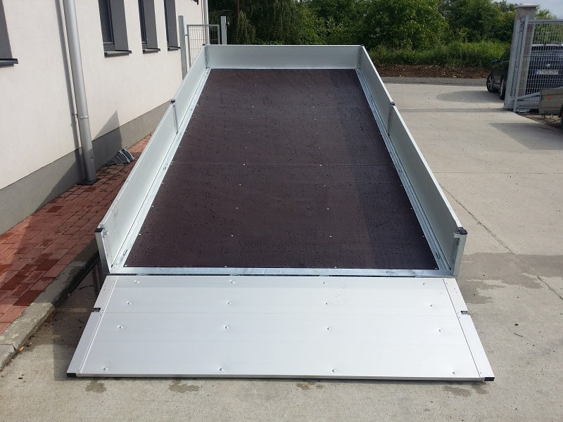 Zadné nájazdové čelo hliníkové 700 mm