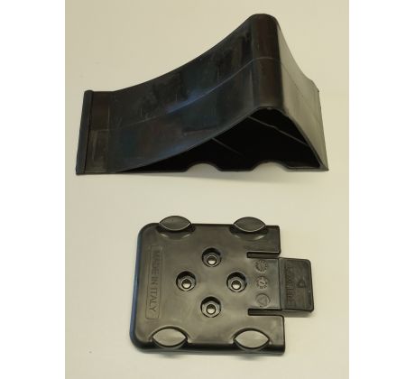 zakladací klin pod koleso prívesu