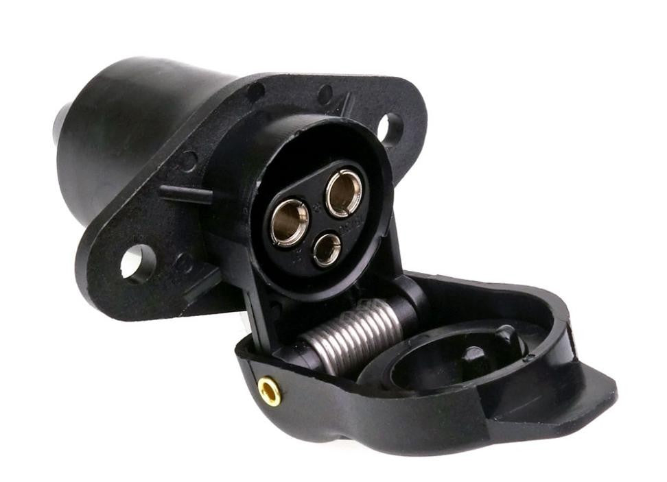 zasuvka_pre_prives_3_pin